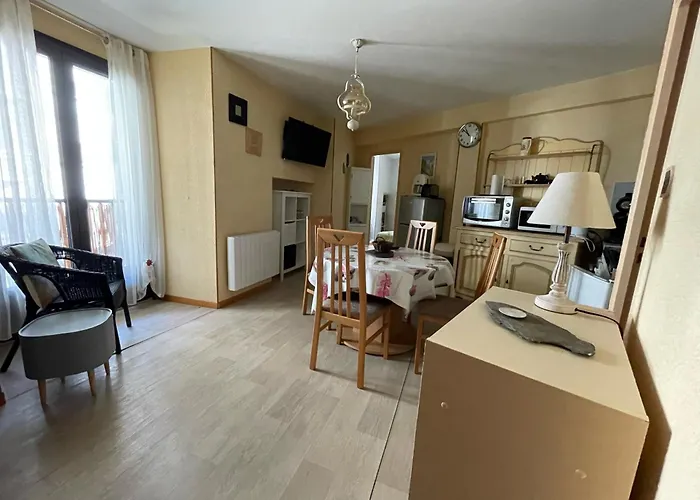 Tour De Garde Ax Les Thermes דירה *