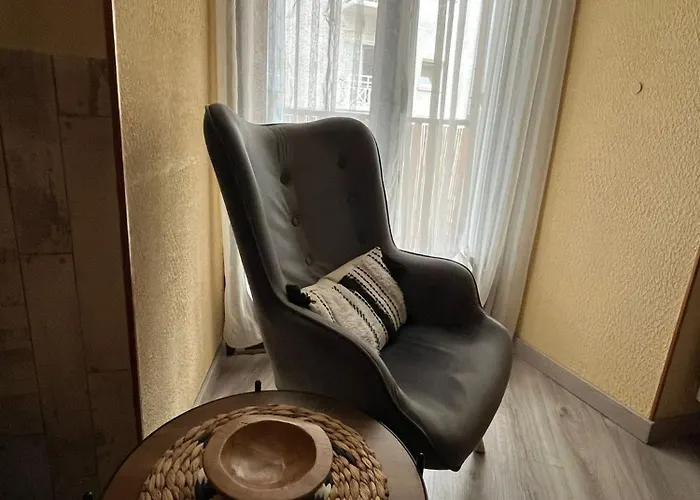 Tour De Garde Ax Les Thermes דירה